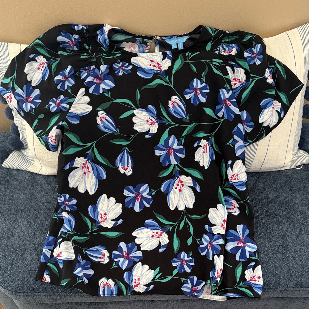 Draper James floral top size M